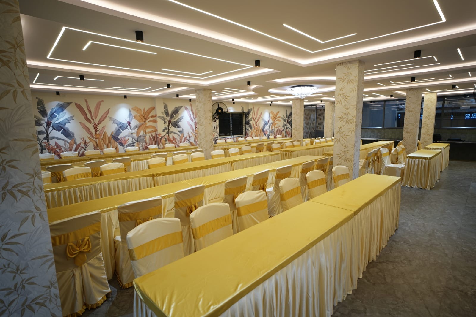 Separate dining hall with buffet counters